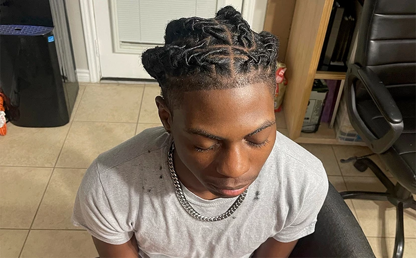 Μαύρος μαθητής στο Τέξας αποβλήθηκε εξαιτίας των μαλλιών του – Η οικογένειά του θα καταθέσει αγωγή κατά του σχολείου