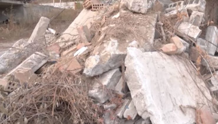 Κίσσαμος: Του γκρέμισαν τοιχίο και τουαλέτα, του ξερίζωσαν τα δέντρα και δεν τον ενημέρωσαν ποτέ (βίντεο)
