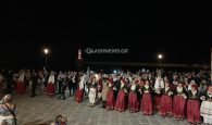 «Ξεχείλισε» παράδοση το Ενετικό Λιμάνι των Χανίων – Δεκάδες χορευτές άνοιξαν τον χορό σε μια παραδοσιακή στράτα υπέρ παραγωγή (φωτο – βίντεο)