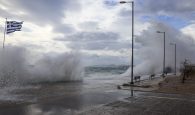 ΕΜΥ: Θυελλώδεις άνεμοι και ισχυρές καταιγίδες – Έκτακτο δελτίο επικίνδυνων καιρικών φαινομένων