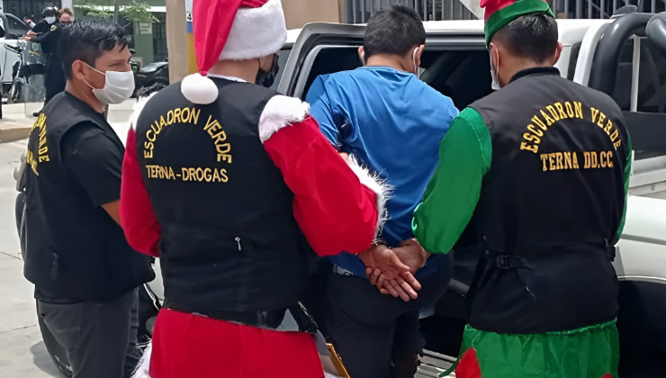 Ο Άγιος Βασίλης συνέλαβε μια συμμορία διακίνησης ναρκωτικών στο Περού