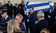 Κηδεία Επαμεινώνδα Κωστέα: «Άξιος, Αθάνατος» – Οδύνη για τον 40χρονο πιλότο