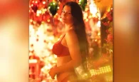 Μαρία Κορινθίου: Με κόκκινα εσώρουχα σε χριστουγεννιάτικο βίντεο