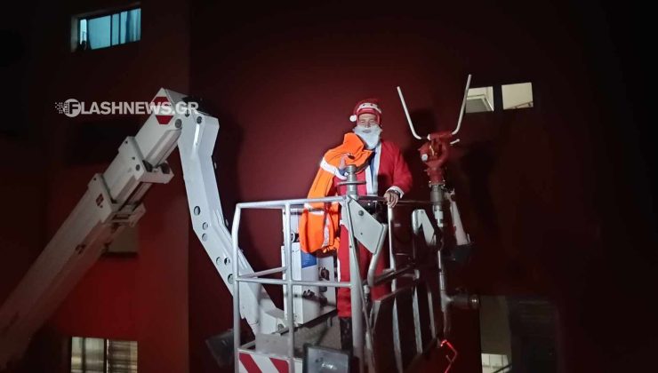 Νοσοκομείο Χανίων: Ο Άγιος Βασίλης στην παιδιατρική κλινική μπήκε από το… παράθυρο (φωτο – βίντεο)