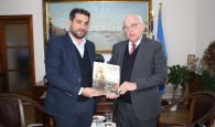 Επίσκεψη στο δημαρχείο Χανίων του Πρέσβη της Κούβας στην Ελλάδα