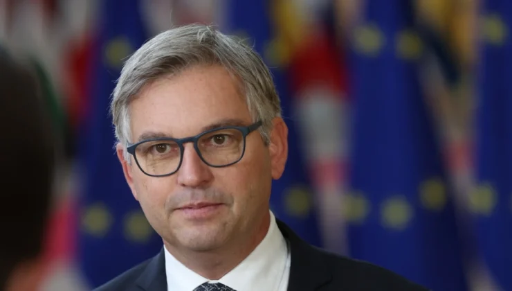 Αφαίρεσαν το δίπλωμα οδήγησης του υπουργού Οικονομικών της Αυστρίας λόγω υπερβολικής ταχύτητας