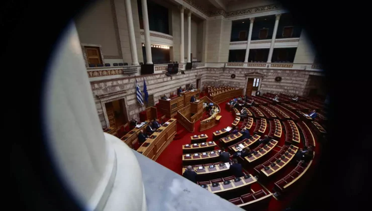 H συζήτηση στην Βουλή για την πρόταση δυσπιστίας κατά της κυβέρνησης (live)