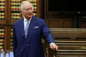 Βασιλιάς Κάρολος: Μπορεί να… πιάνει δουλειά αλλά είναι πραγματικά πολύ άρρωστος, λέει δημοσίευμα