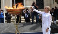 Στη Κρήτη η Ολυμπιακή Φλόγα – Η υποδοχή στο Ηράκλειο (φωτο)